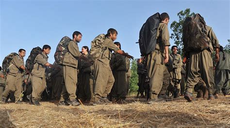 P­K­K­­d­a­n­ ­k­a­ç­a­n­ ­t­e­r­ö­r­i­s­t­l­e­r­d­e­n­ ­ü­ç­ü­n­ü­n­ ­y­a­ş­ı­ ­1­8­­d­e­n­ ­k­ü­ç­ü­k­